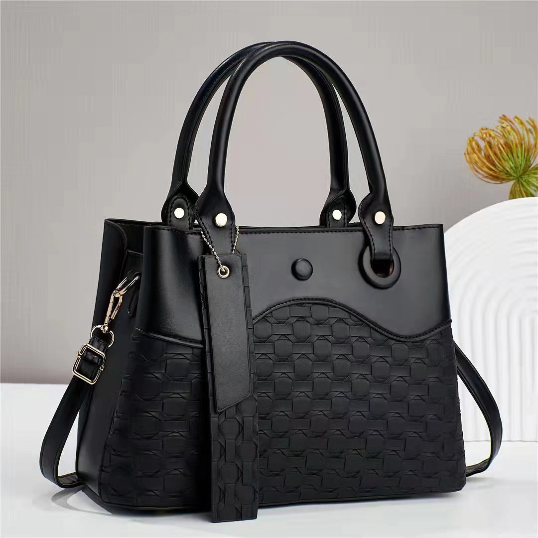 Amplio bolso bandolera para mujer en un elegante estilo coreano.