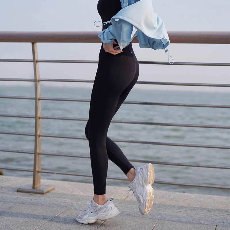 Leggings deportivos de cintura alta para mujer que controlan el abdomen y realzan los glúteos