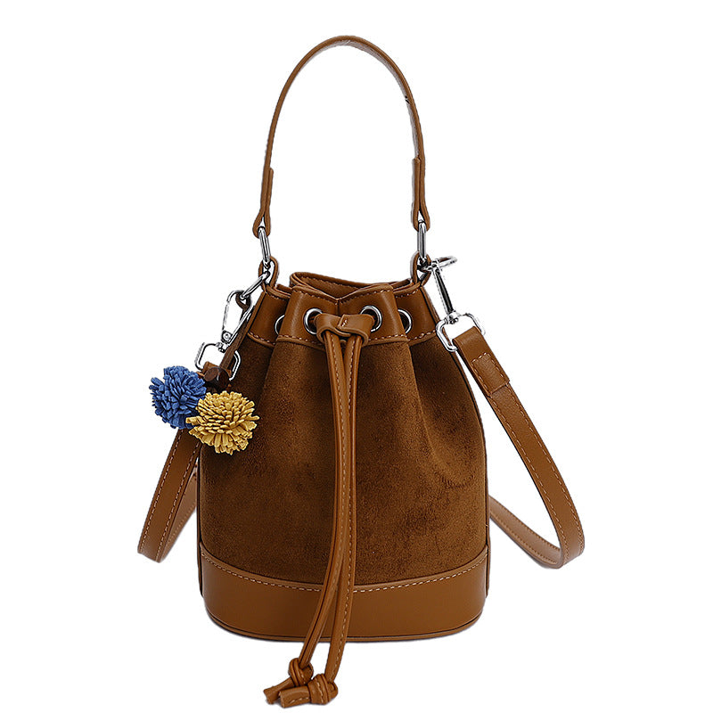 Bolso tipo cubo con asa de cordón para mujer