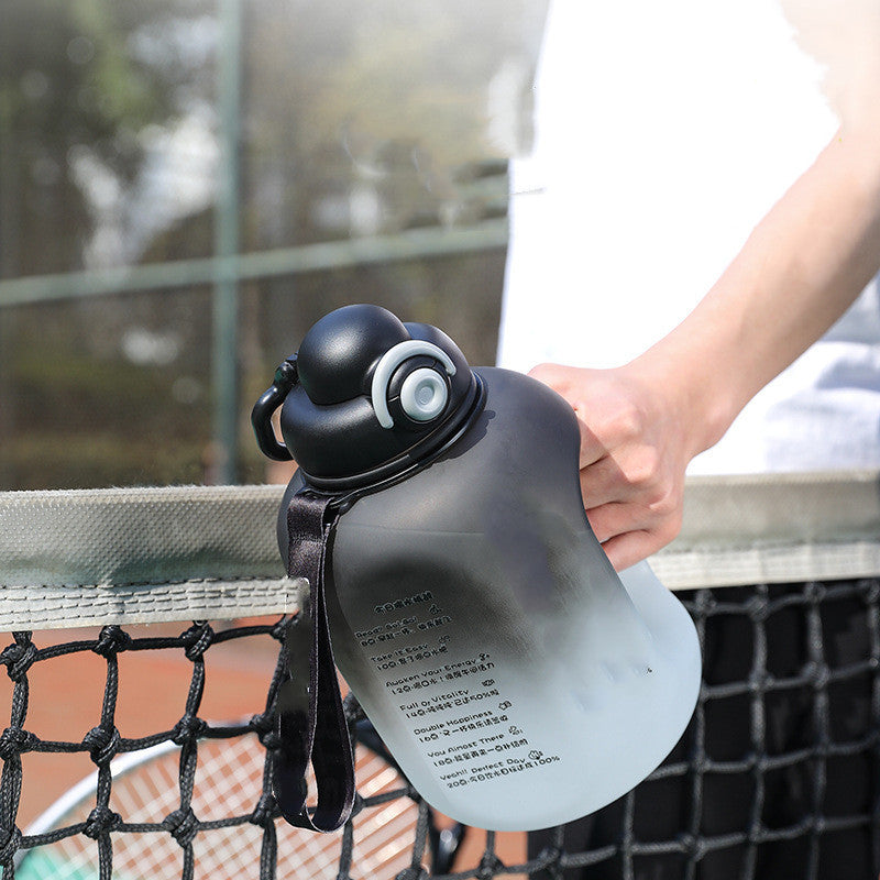 Vasos de plástico portátiles para deportes al aire libre y fitness para estudiantes masculinos y femeninos