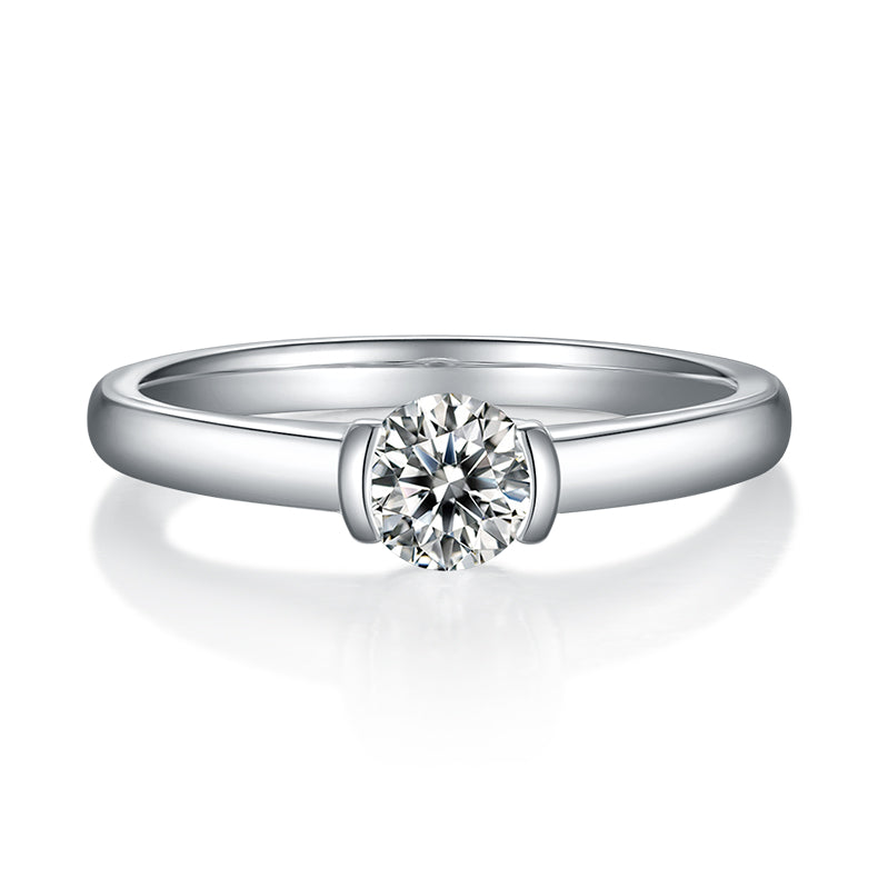 A 0.5-carat Luxury And Fashionable Light Luxury Jewelry Silver Ring Set With Top-quality Moissanite, S925 Silver Plated With Platinum