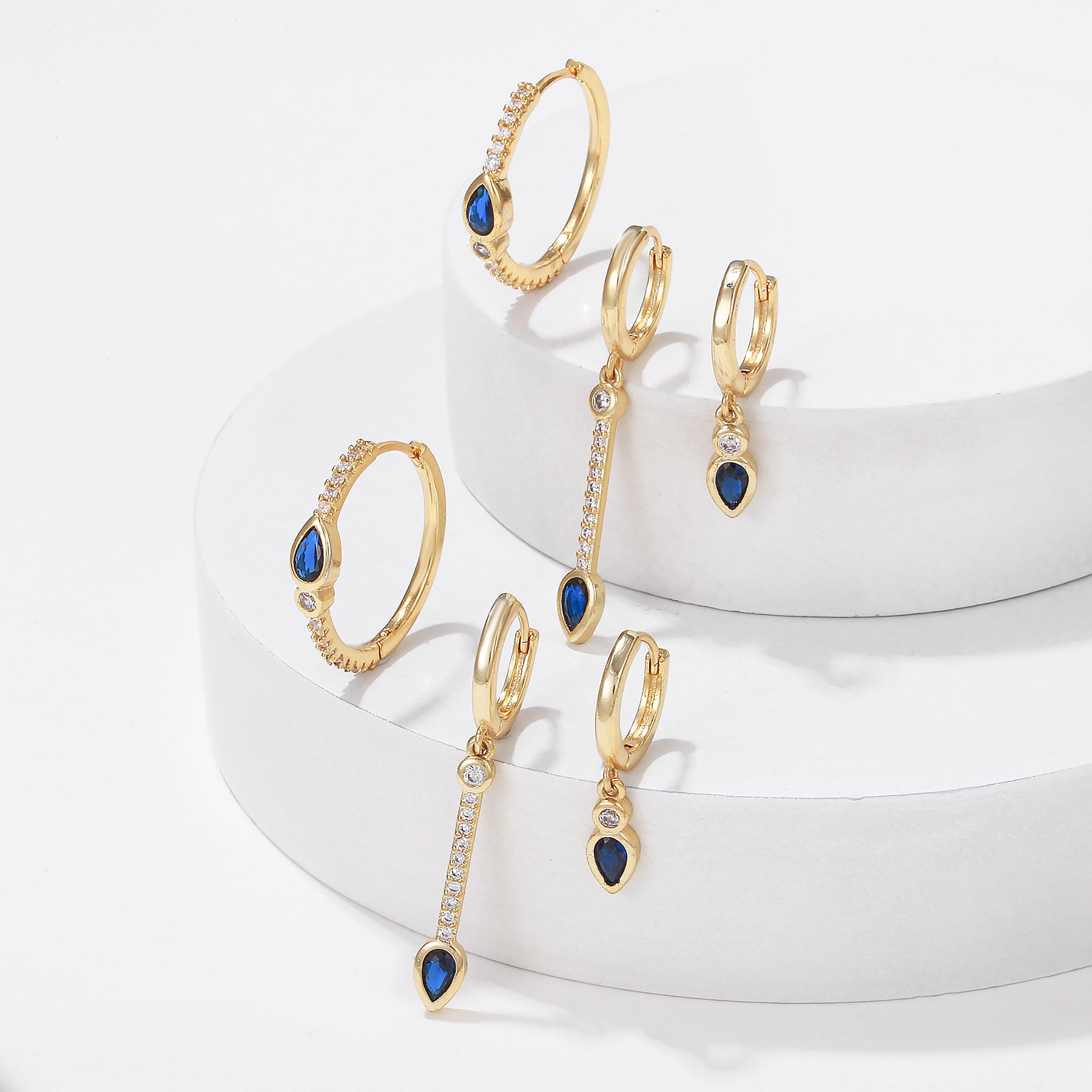 Stylish Blue Zircon Heart-shaped Earrings Exude A Touch Of Understated Luxury