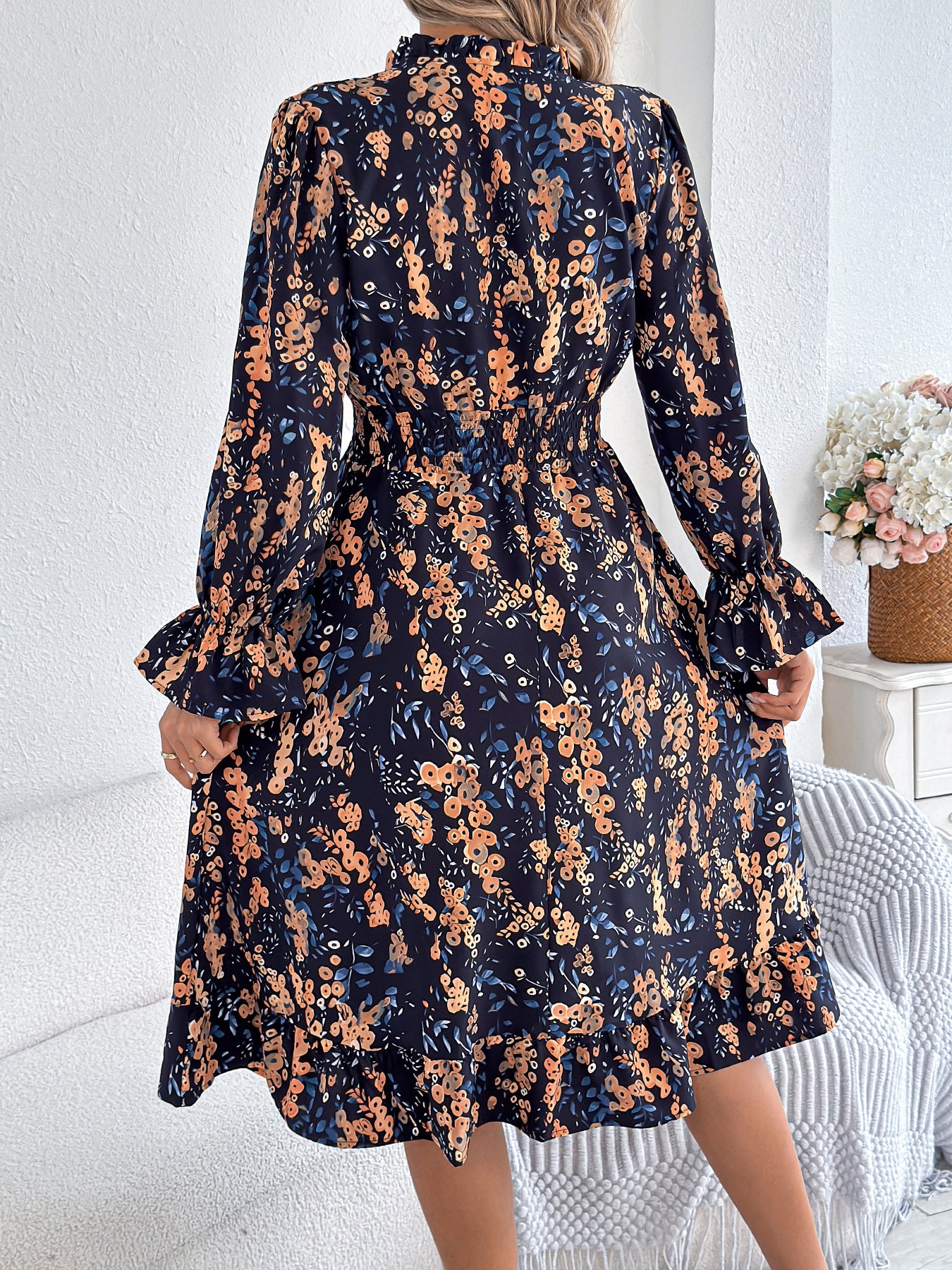 Vestido informal de corte A con estampado floral, mangas acampanadas y cintura anudada para mujer