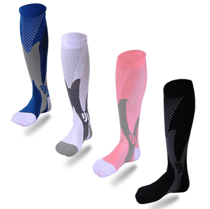 Calcetines de compresión para hombre y mujer. El mejor ajuste deportivo graduado para correr, viajar, volar, aumentar la resistencia, la circulación y la recuperación.