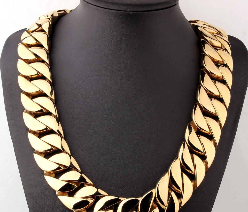 Collar de acero de titanio con baño de vacío para hombre