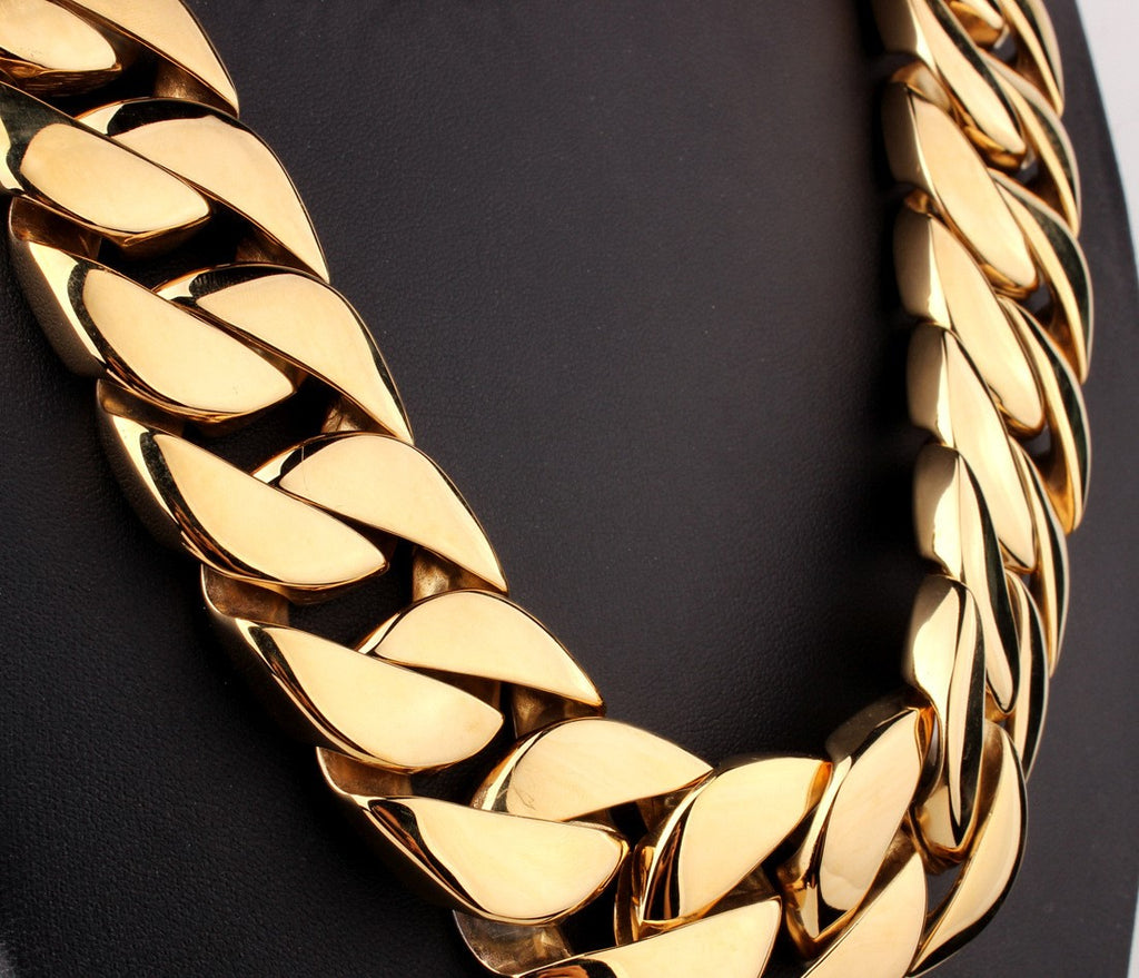Collar de acero de titanio con baño de vacío para hombre