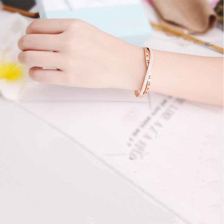 Pulsera de diamantes con palabra romana de estilo moderno para mujer