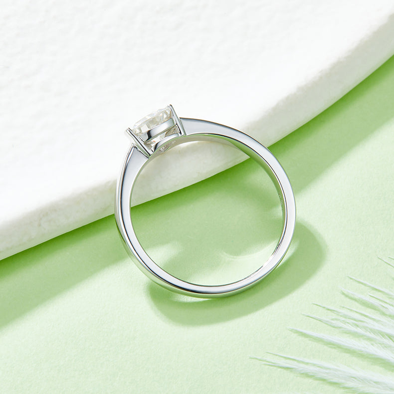 Triangular Moissanite Set With Top-quality Moissanite Luxury And Fashionable Light Luxury Jewelry Silver Ring S925 Silver Electroplated With Platinum