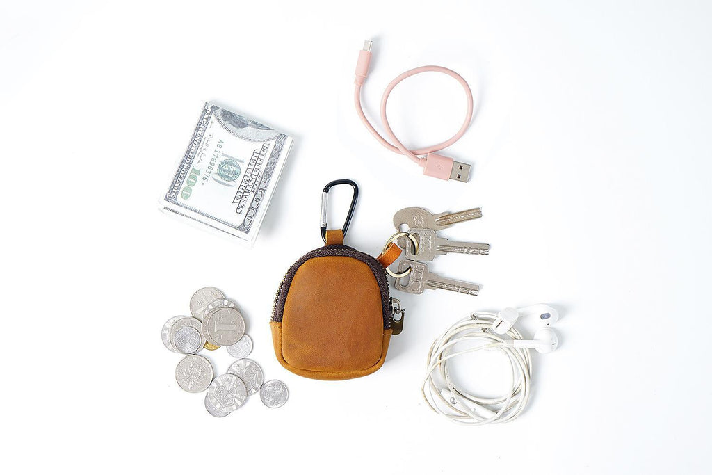Cartera pequeña de piel de vaca con cremallera