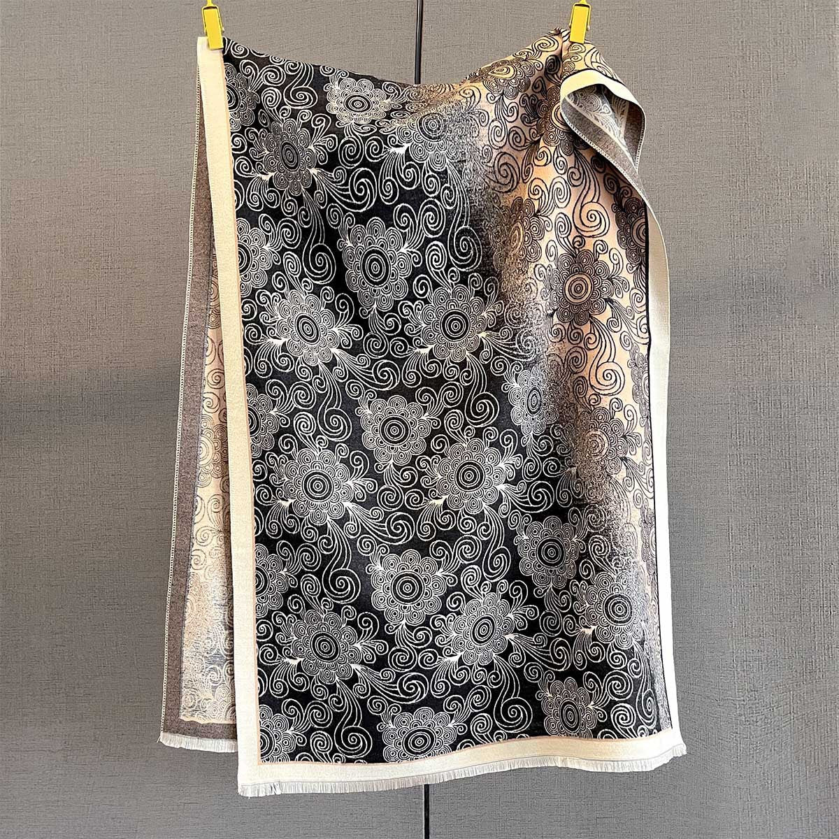 Patchwork Color-block Design Vintage-print Neck Scarf