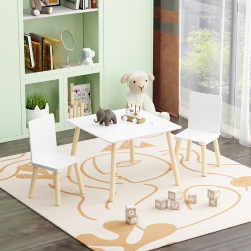 Conjunto de mesa y 2 sillas infantiles de madera
