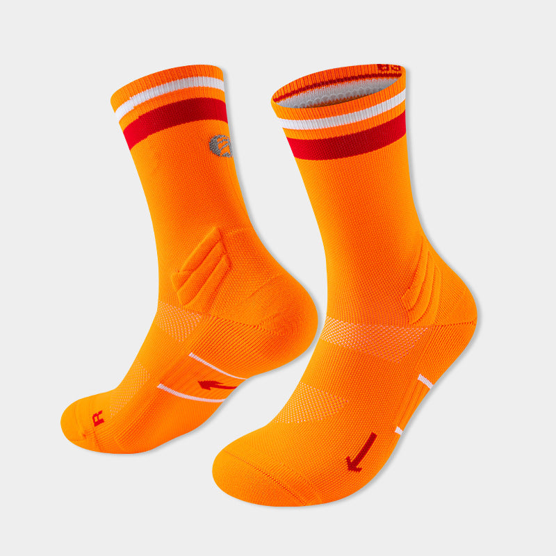 Calcetines de maratón a media pantorrilla para hombre y mujer, ideales para senderismo y trail running.