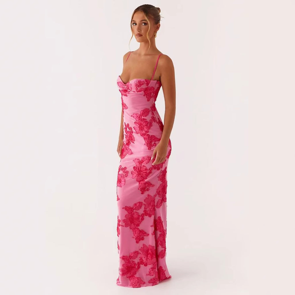Elegante vestido de resort sin mangas con bordado de línea recta