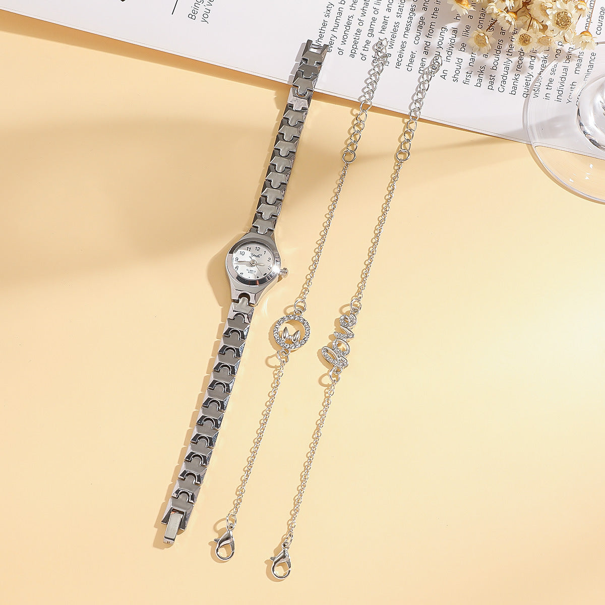 Reloj de pulsera de acero de moda para mujer.