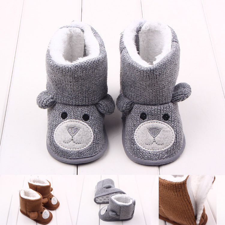 Zapatos de bebé y zapatos para niños pequeños