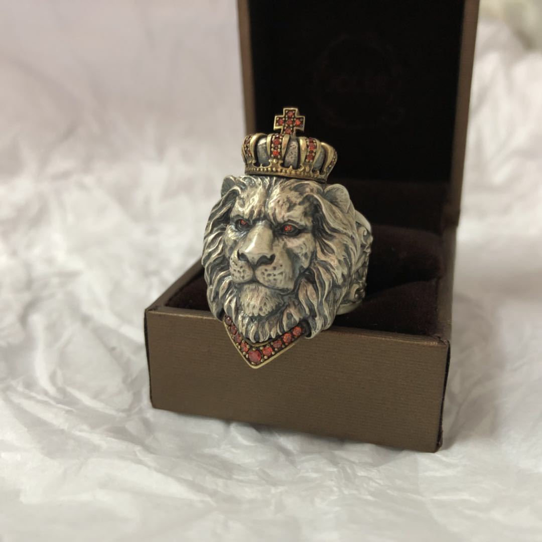 Anillo de león vintage