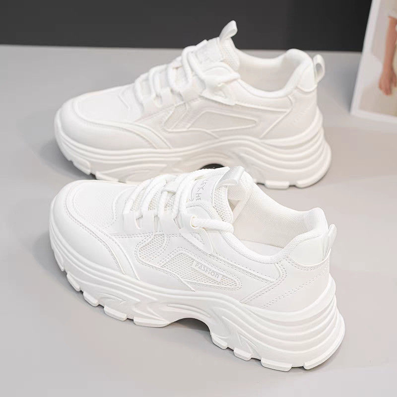 Zapatillas deportivas informales de malla transpirables y con suela gruesa que combinan con todo.