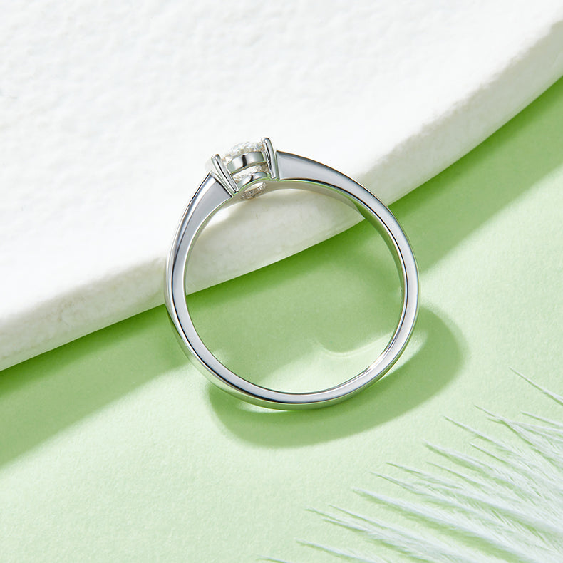 Egg-shaped Moissanite Set With Top-quality Moissanite Luxury, Fashionable And Light Luxury Jewelry Silver Ring S925 Silver Plated With Platinum