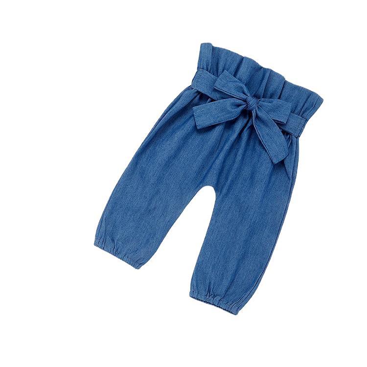 Traje de una pieza con bolsa de bebé y cadera