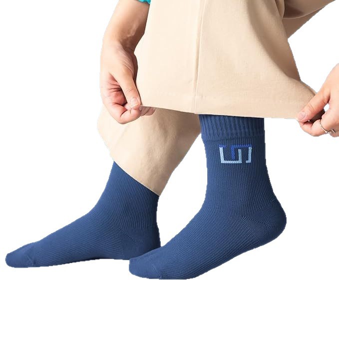 Calcetines impermeables que te mantienen abrigado y ofrecen una excelente resistencia a la abrasión.