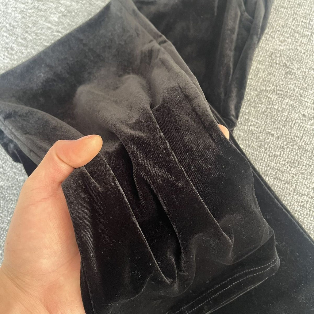 Gold Velvet High-waisted Solid-color Pants Are Slimming And Loose-fitting.
