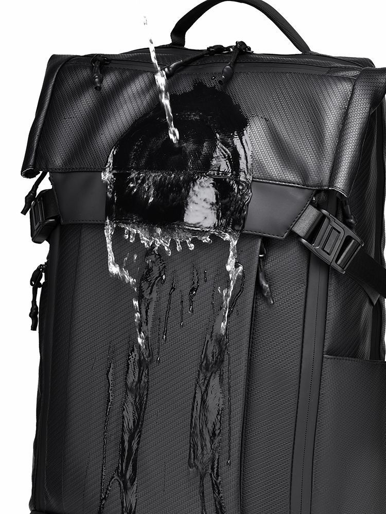 Mochila de negocios para hombre, ideal para uso diario y uso informal con portátil.