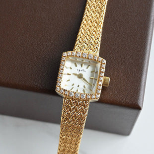 Reloj cuadrado vintage para mujer: un delicado diseño mini cuadrado con motivo de gavilla de trigo.