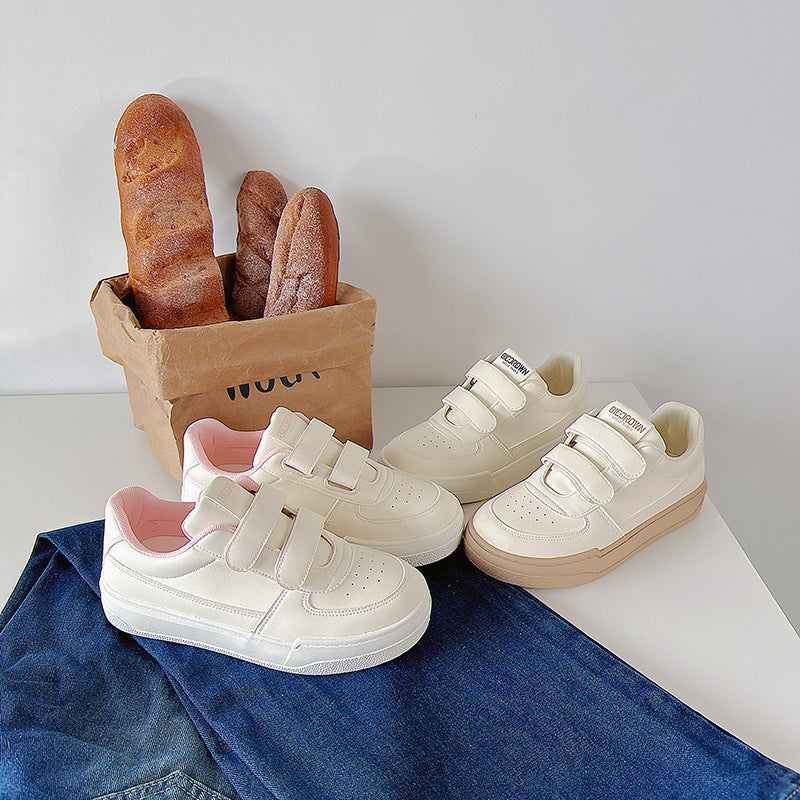 Zapatillas blancas transpirables de estilo coreano para estudiantes con suela plana