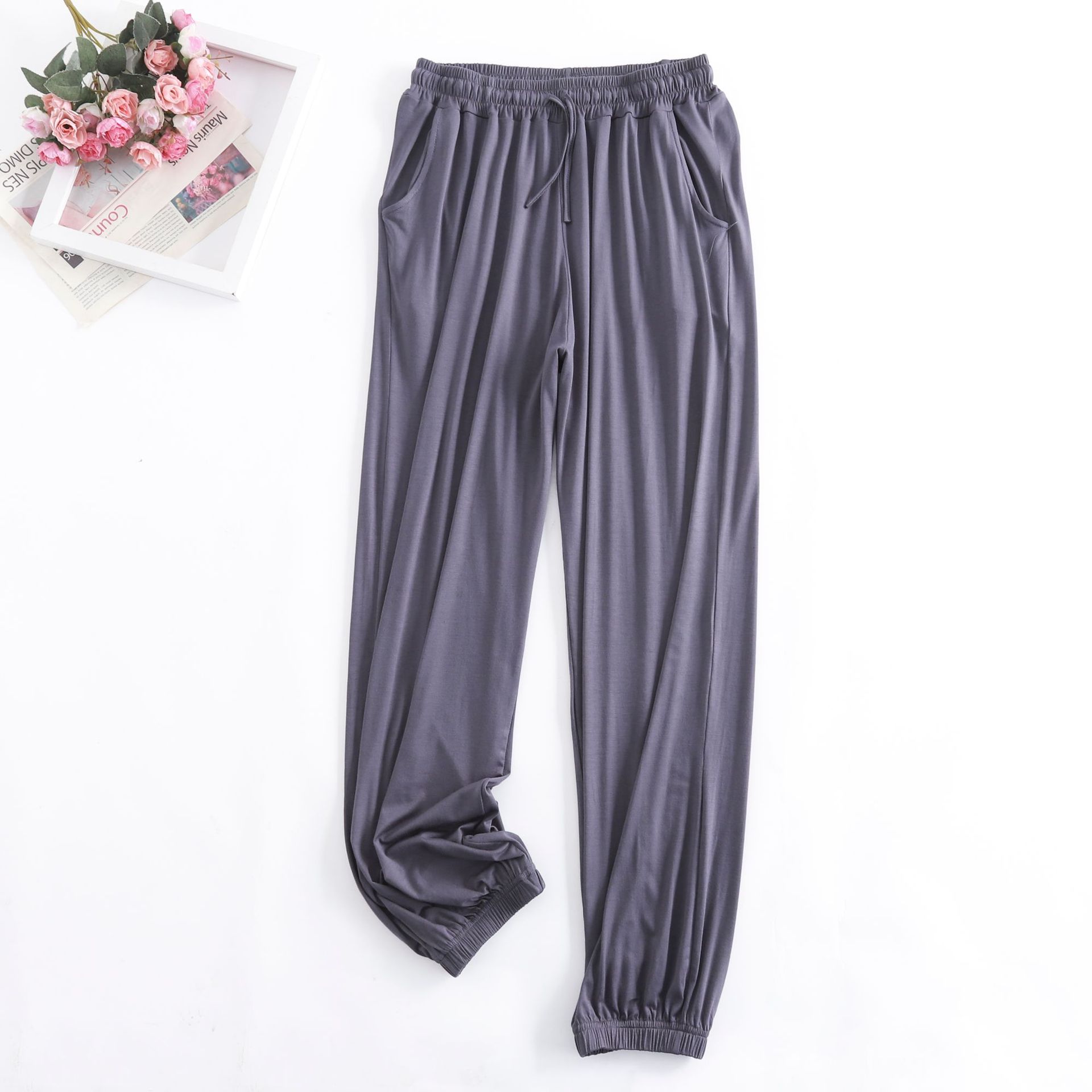 Womens High-waisted Draping Sweatpants For A Slimming Casual Look
