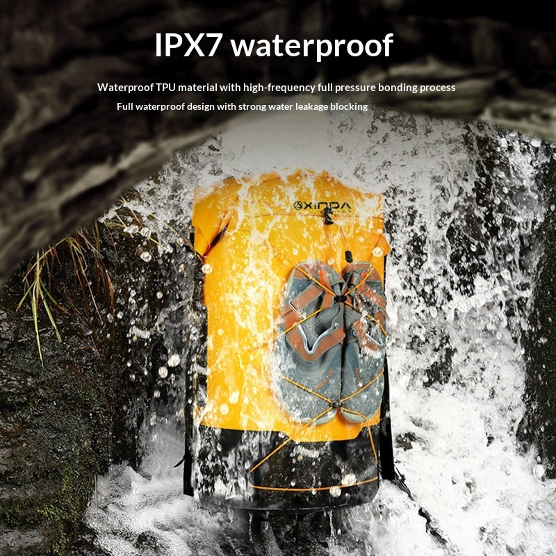 Mochila impermeable IPX7 para exteriores con separación de humedad y humedad