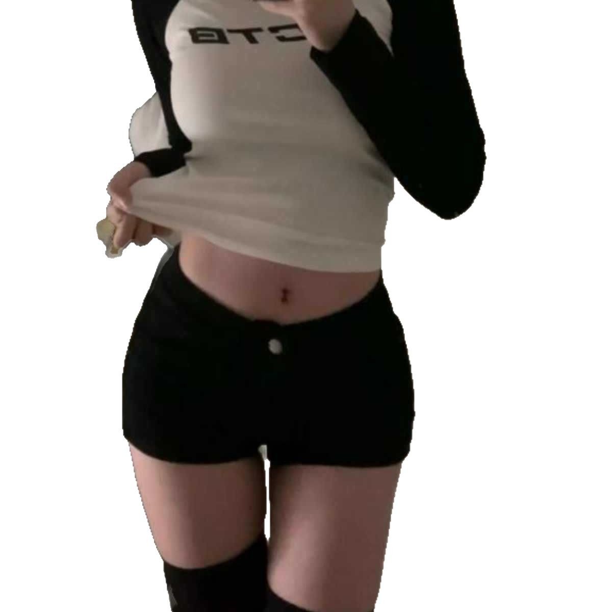 Pantalones cortos vaqueros negros ajustados y elásticos para primavera y otoño. Nuevo estilo.