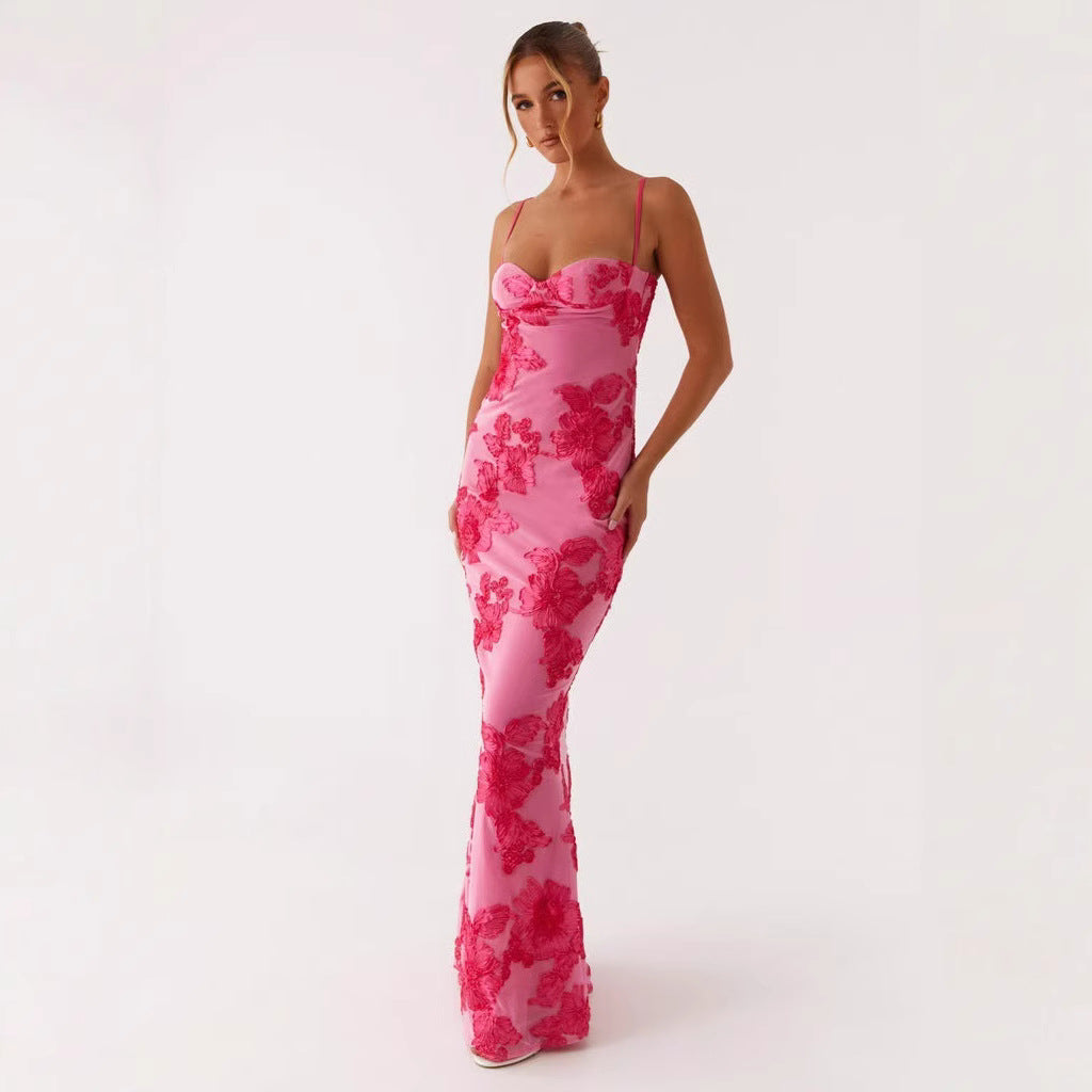 Elegante vestido de resort sin mangas con bordado de línea recta