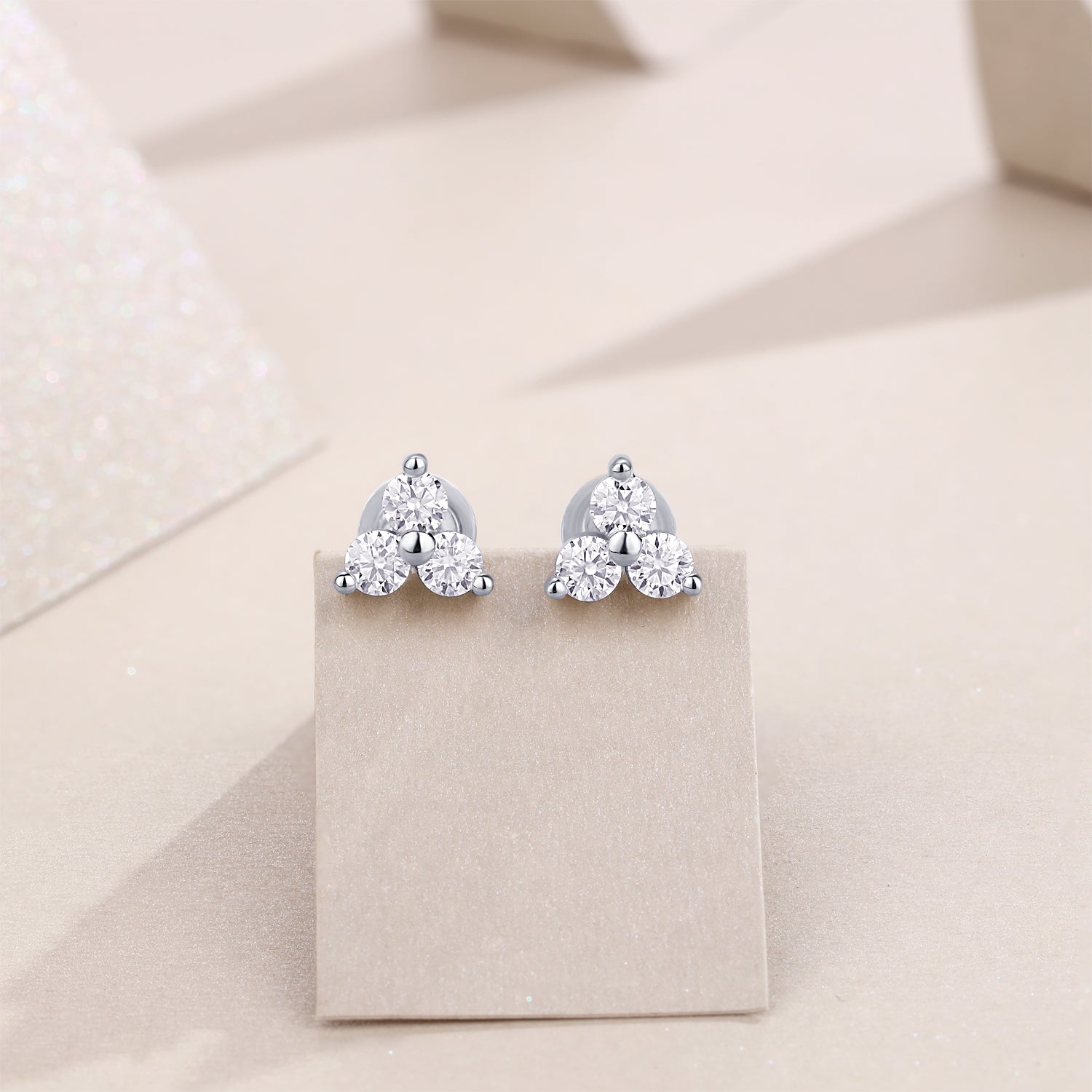 Pendientes de plata de ley S925 bañados en platino y con moissanita de alta calidad, joyería de lujo, ligera y moderna.