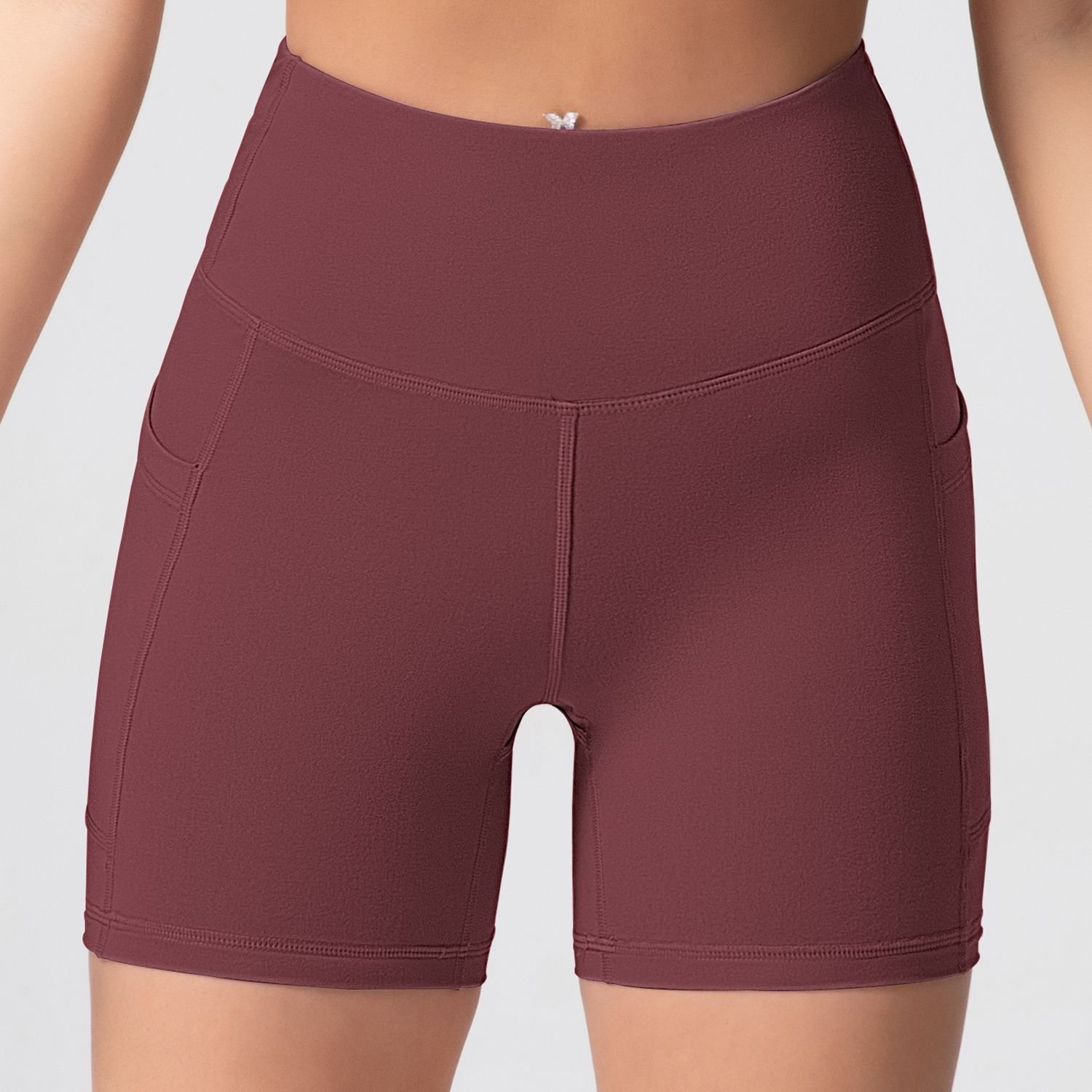 Pantalones cortos de cintura alta, elegantes y sexys para mujer que crean un look estilizado.