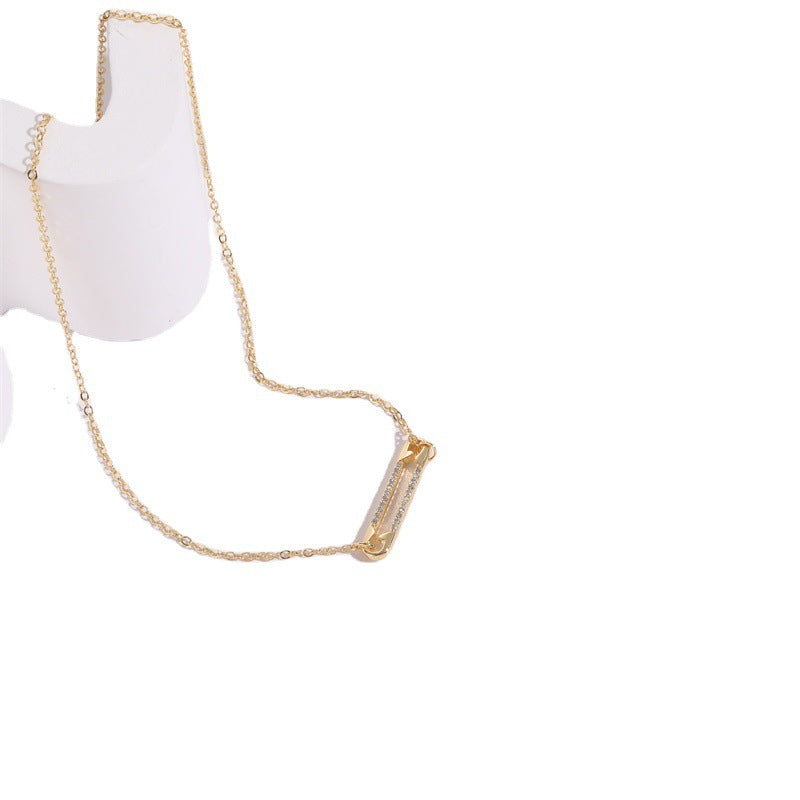 Collar versátil de 14k con diseño personalizado y clip de circonita