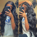 Pelucas sintéticas con encaje frontal, cabello largo y rizado, tocado