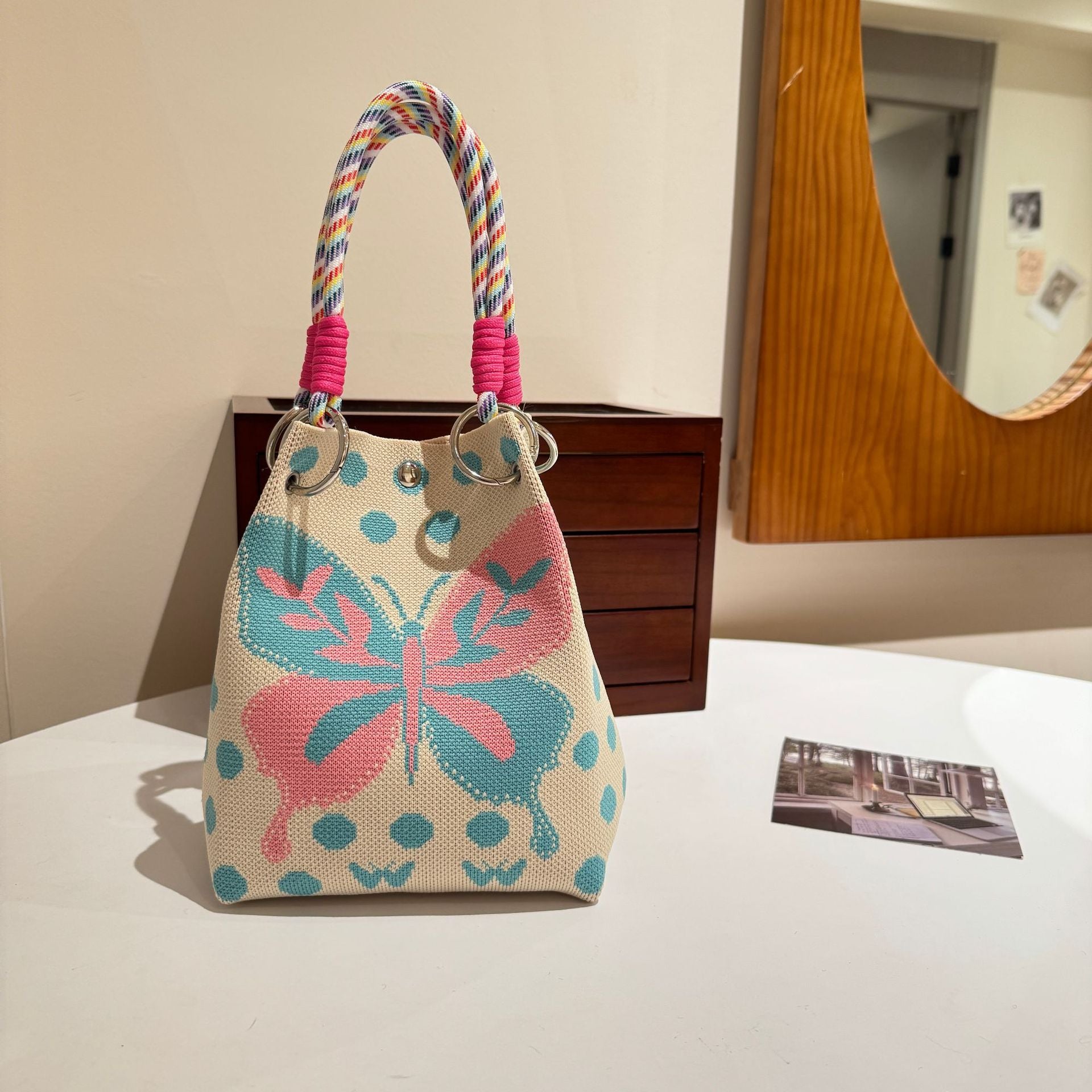 Bolso tote de punto rojo para mujer con cierre magnético y gran capacidad.