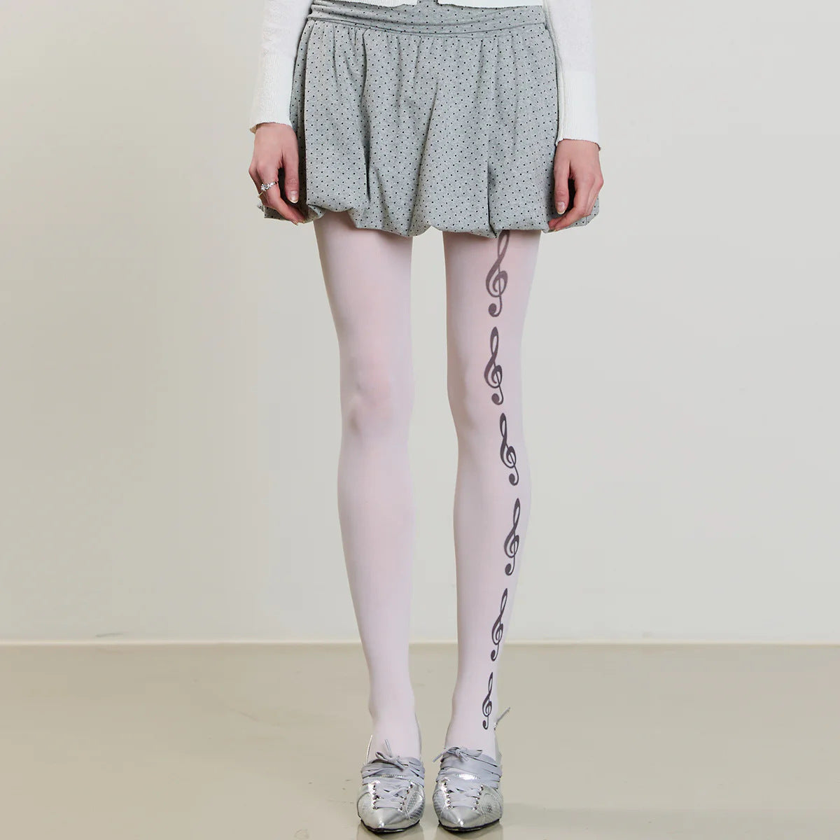 Medias dulces y geniales con estampado de símbolo musical femenino