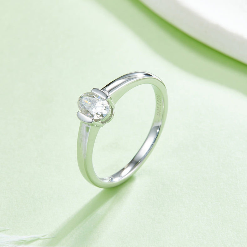 Egg-shaped Moissanite Set With Top-quality Moissanite Luxury, Fashionable And Light Luxury Jewelry Silver Ring S925 Silver Plated With Platinum