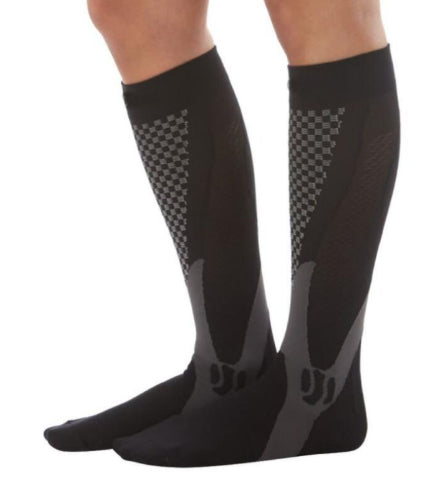 Calcetines de compresión para hombre y mujer. El mejor ajuste deportivo graduado para correr, viajar, volar, aumentar la resistencia, la circulación y la recuperación.
