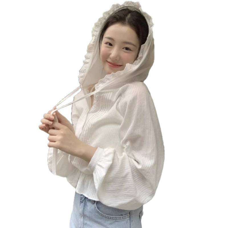 Camisa con capucha elástica y ribete de encaje estilo diseñador para mujer