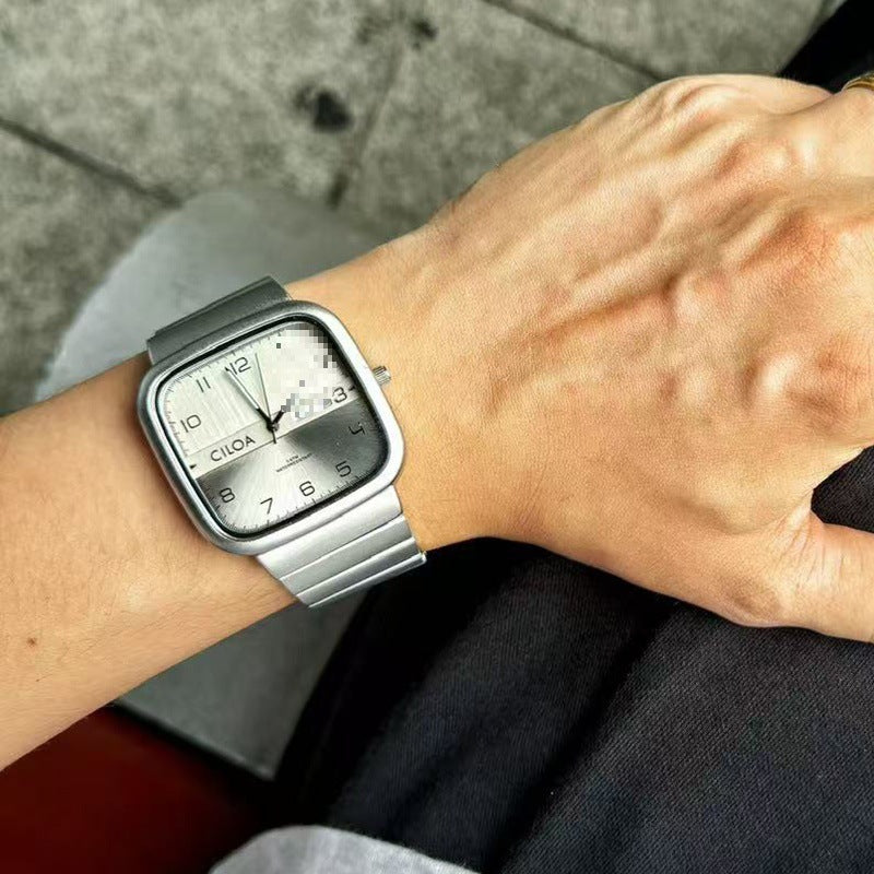 Reloj mecánico con diseño ideal para estudiantes y detalles de agujeros para hombre.