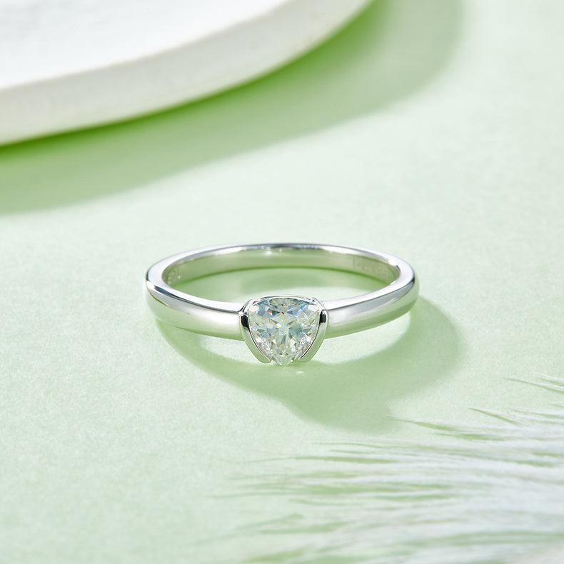 Triangular Moissanite Set With Top-quality Moissanite Luxury And Fashionable Light Luxury Jewelry Silver Ring S925 Silver Electroplated With Platinum