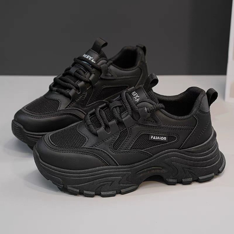 Zapatillas deportivas informales de malla transpirables y con suela gruesa que combinan con todo.