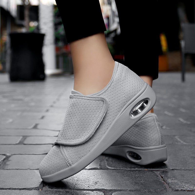 Zapatillas deportivas de malla transpirable, antideslizantes y resistentes al desgaste con velcro para personas de mediana edad y mayores.