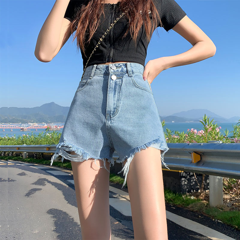 Womens High-waisted Loose-fitting White Denim Shorts