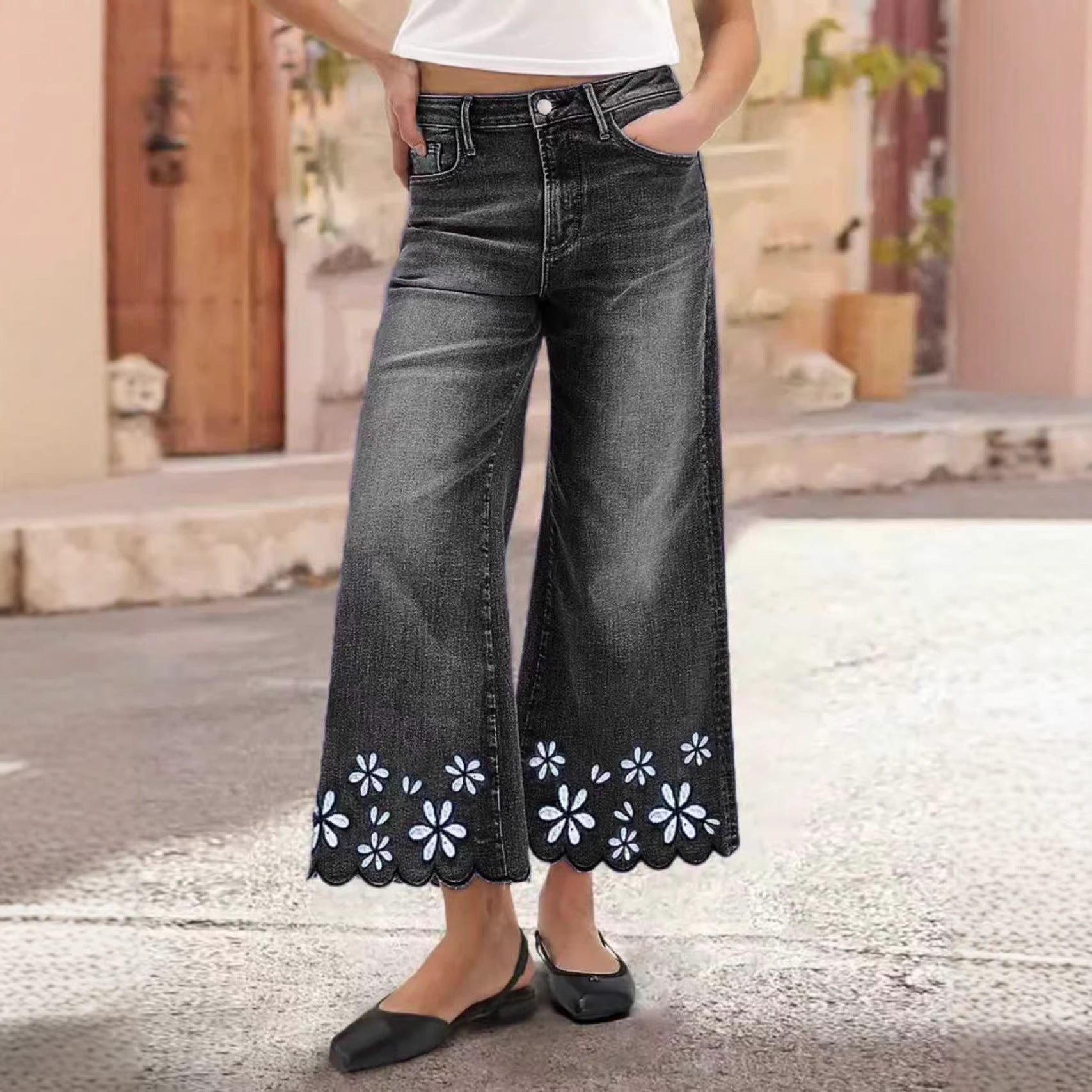 Chrysanthemum Embroidered Casual Stretch Womens Cropped Denim Jeans