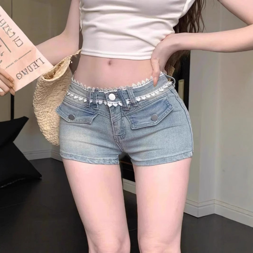 Shorts vaqueros ajustados con ribete de encaje francés