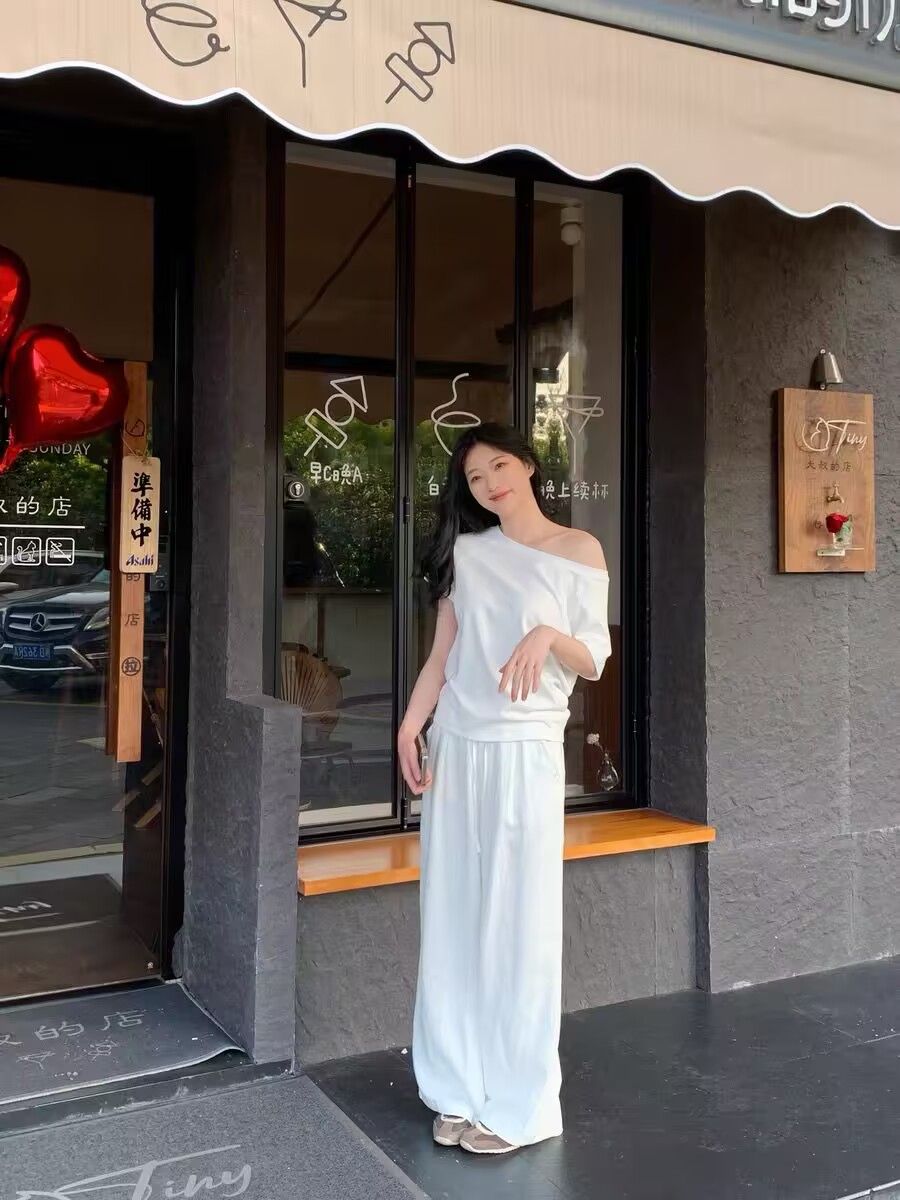 Pendulous White Drawstring Wide-leg Pants Girl