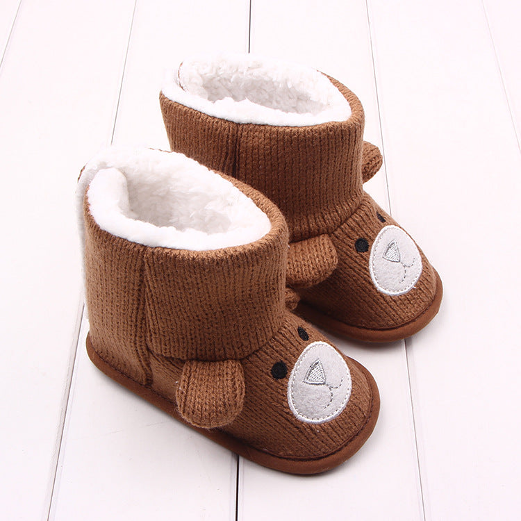 Zapatos de bebé y zapatos para niños pequeños